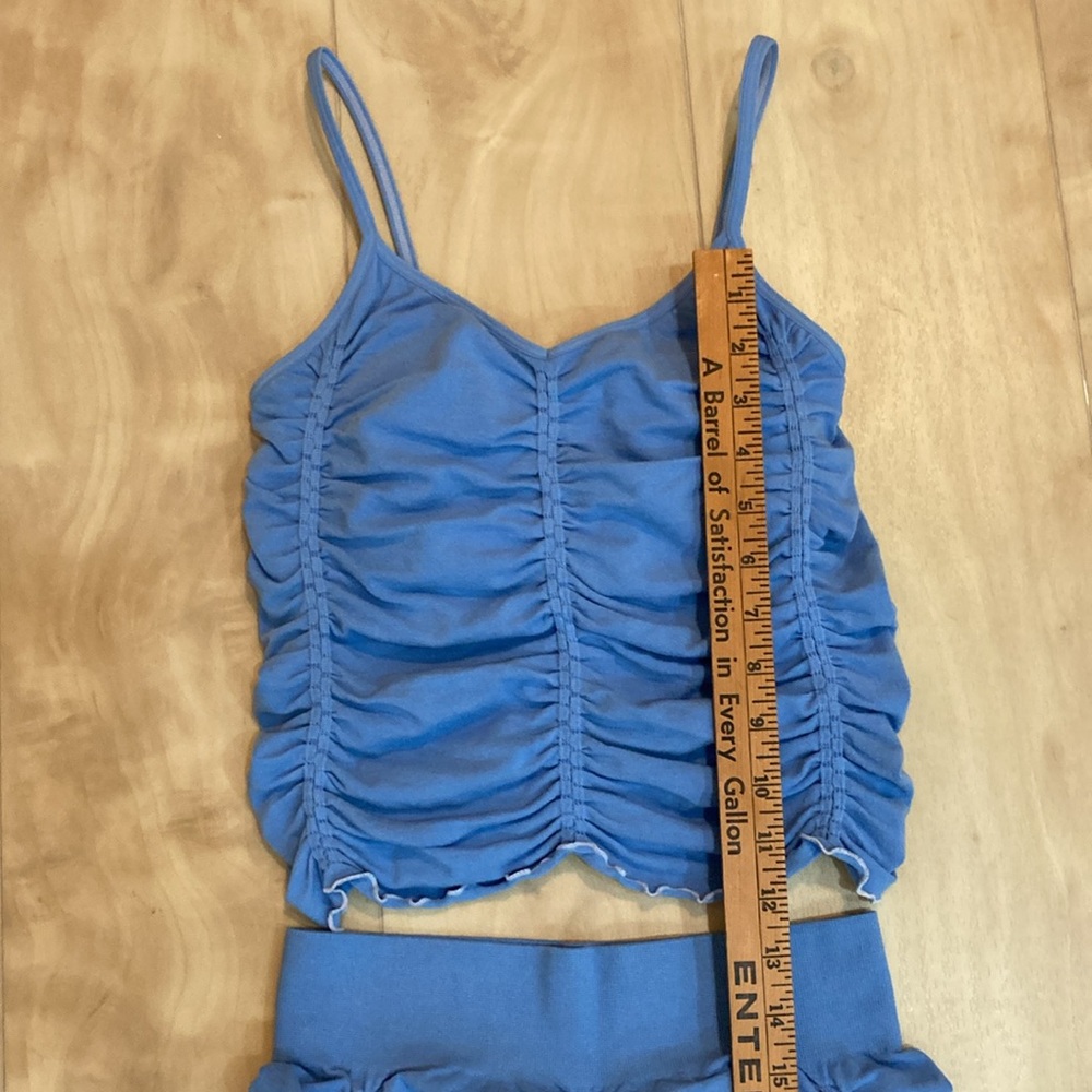 Anya Fabletics ruched set - Picture 9 of 14